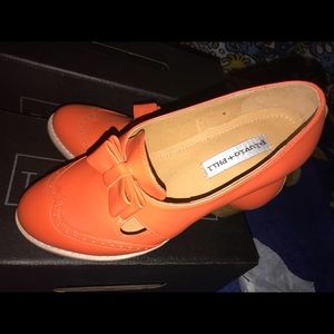 Oxford Style Ladies Shoes, 2” block heels Size 40